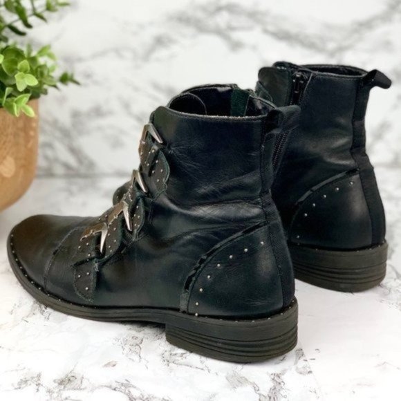 Steve Madden Black Buckle Boots - Picture 2 of 6